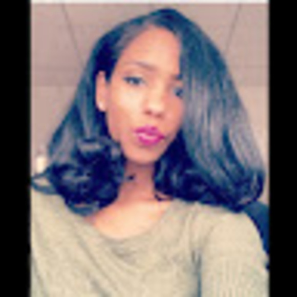 Meet your Posher, Stephanie - Picture 1 of 1